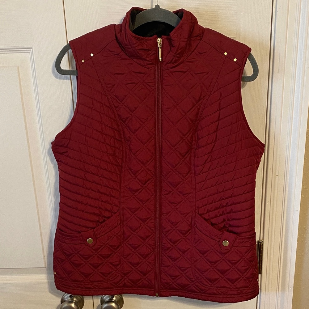 Ellen Tracy Quilted Vest - Deep Red